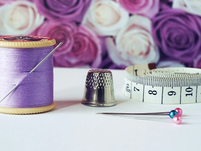 Đẳng Cấp Thể Hiện Qua Chi Tiết: Sáng Tạo Pin & Nút Măng Sét Độc Đáo Từ Đất Sét Nung Cho Bộ Vest May Đo